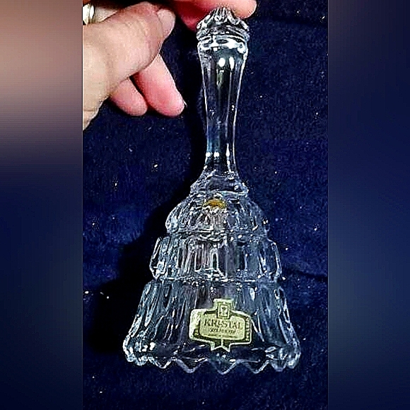 Vintage Krystal bell - Picture 1 of 3